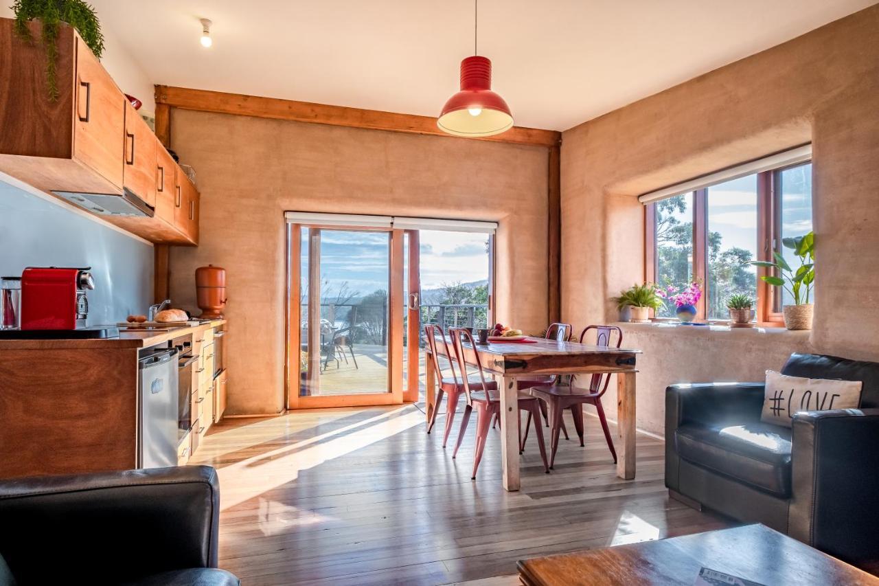 Studio 59 Holiday Home Coles Bay Bagian luar foto